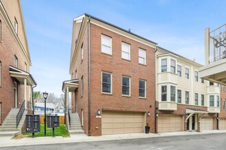 Building Photo - 43 Maxwell Square