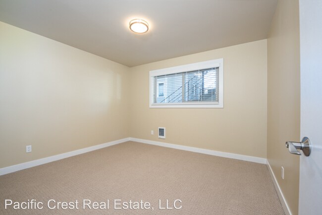 Foto del edificio - 7201 East Green Lake Dr N