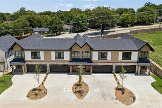 Building Photo - 814 Premier Pkwy