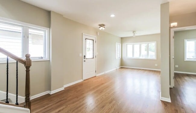 Foto del edificio - 2418 N 75th Ct