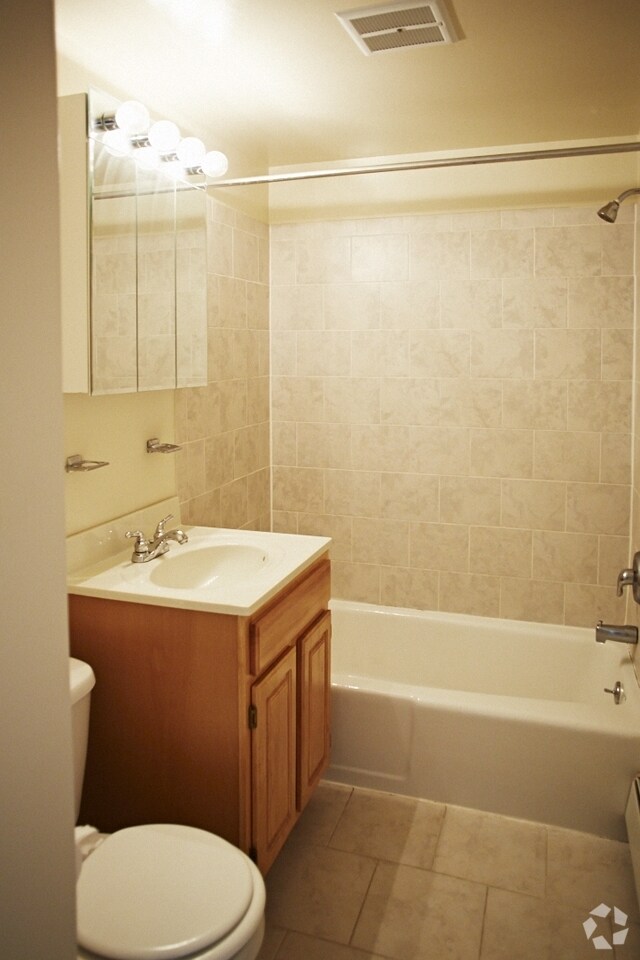 Colonial Gardens Apartments Morrisville, PA