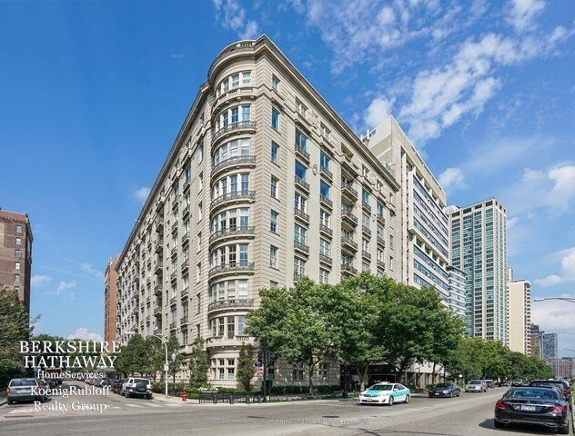 Building Photo - 3400 N Lake Shore Dr