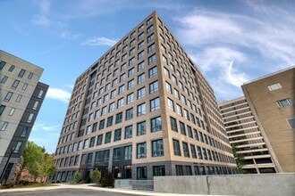Interior Photo - Hamilton Crossing