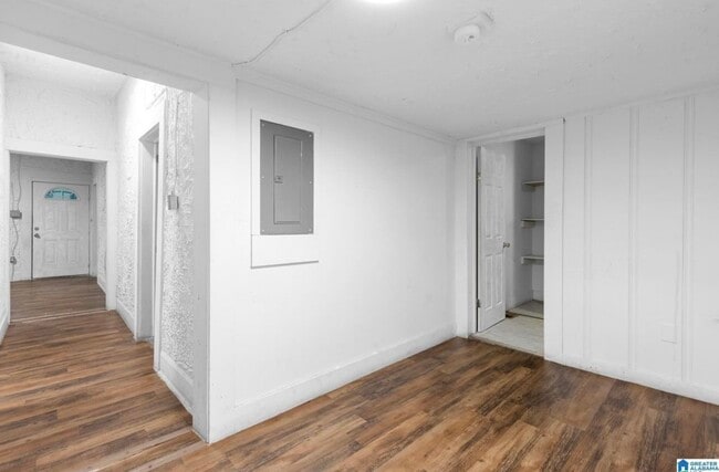 Building Photo - 408 5th Place Pratt