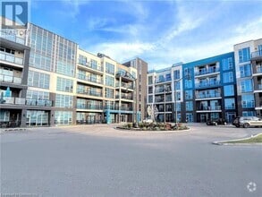 Building Photo - 10 Concord Pl