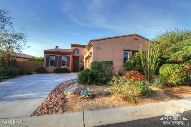 Foto del edificio - 3 br, 3 bath House - 43315 Arizona St