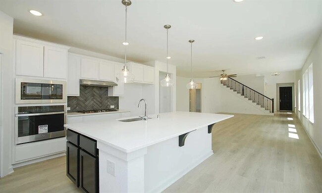 Building Photo - 1010 Newport Crk Dr