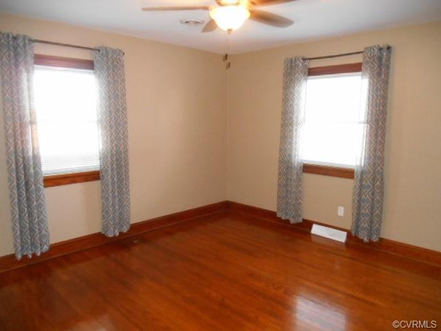 Foto del edificio - 12450 Mt Hermon Rd