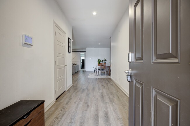 Building Photo - 14701 Travertine Fls Ln