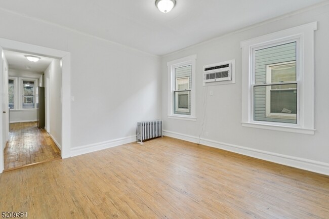 Building Photo - 814 S 19th St