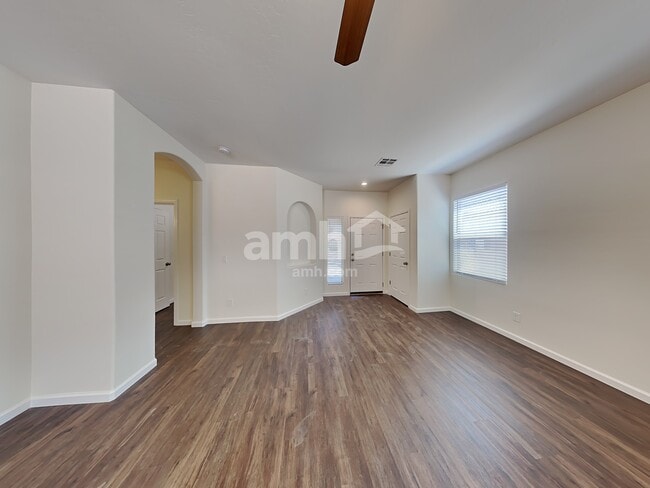 Building Photo - 14847 W Windrose Dr