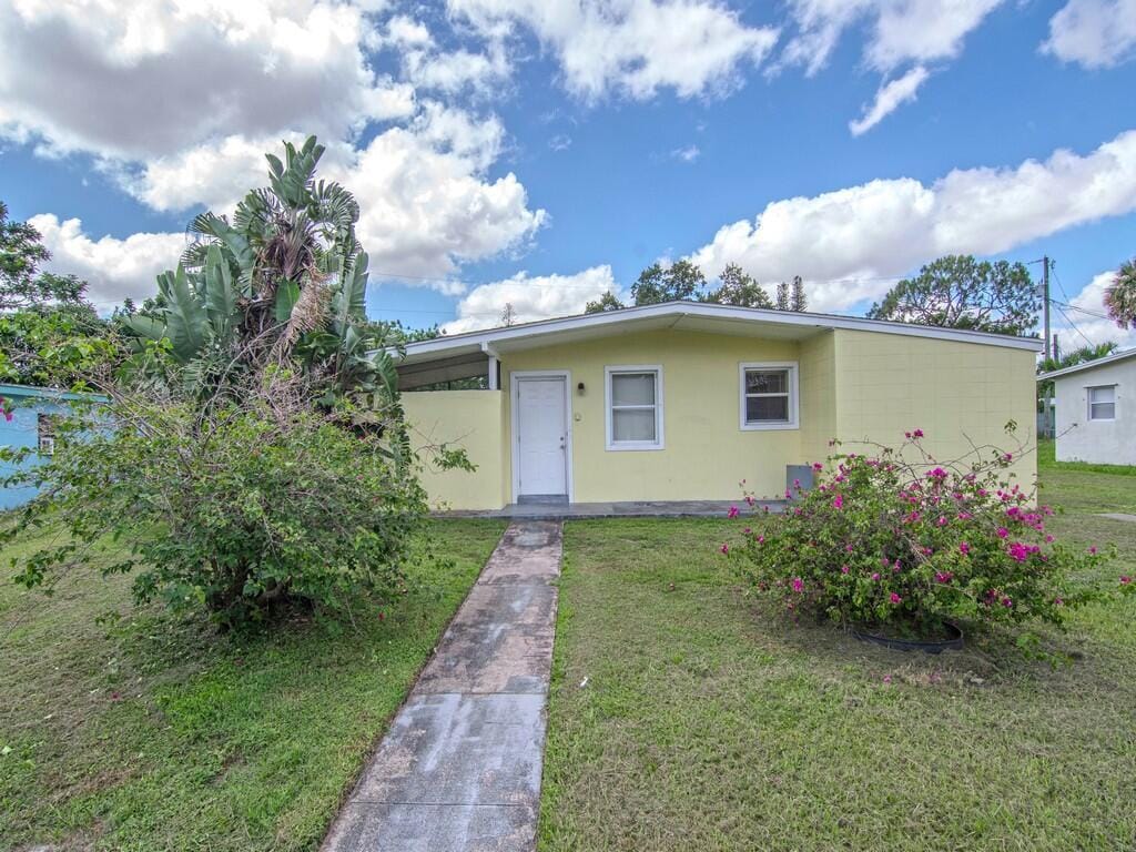 Foto principal - 170 SE Solaz Ave