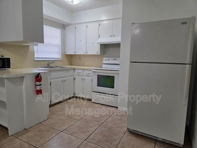 Foto del edificio - 2731 W 10th St