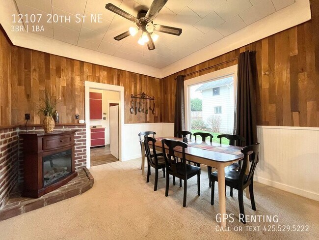 Foto del edificio - Beautiful 3bed 1bath Home across the stree...