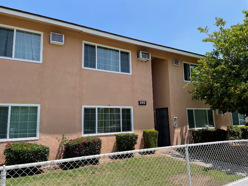 240 W South St Unit D, Rialto, CA 92376 Room for Rent in Rialto, CA