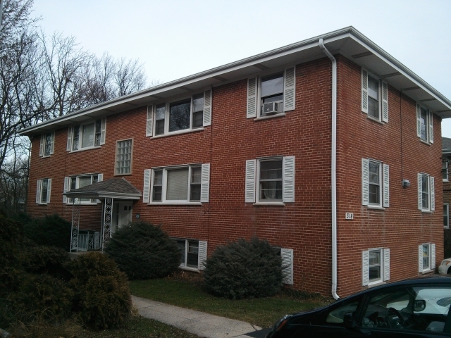 Primary Photo - 318 Duane St