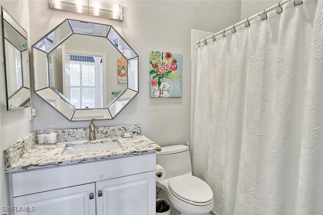 Foto principal - 1165 4th St S