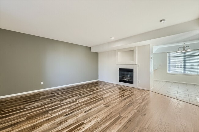 Building Photo - 4135 E 119th Pl