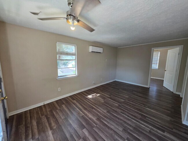 Foto del edificio - 13433 Topeka St