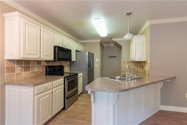 Building Photo - 2110 E Cinnamon Way
