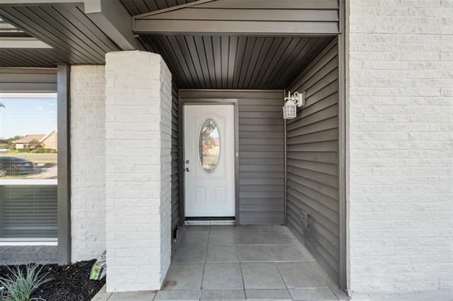 Foto del edificio - 2008 E Peters Colony Rd