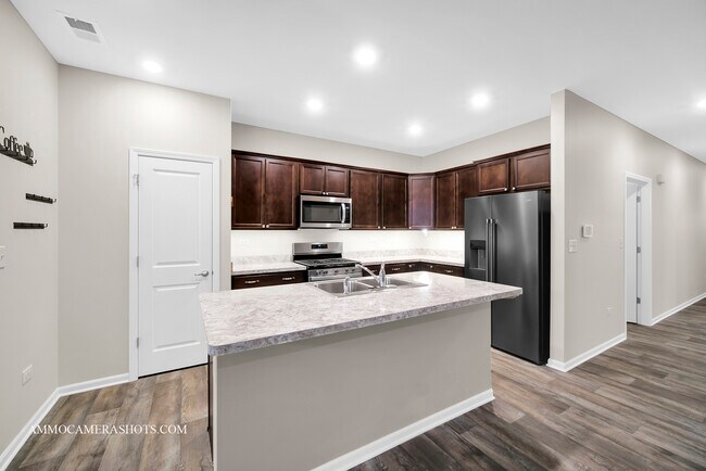 Foto del edificio - 325 Sussex Ln