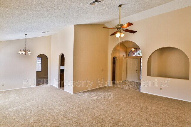 Foto del edificio - 2951 E Norcroft St
