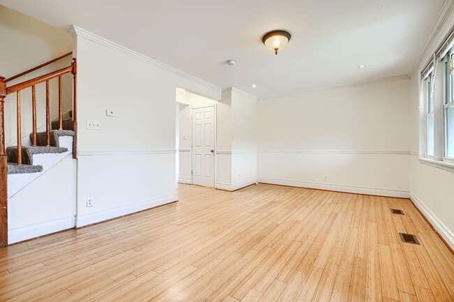 Building Photo - 2716 N Longwood St