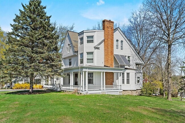 Building Photo - 43 Oakland Ave