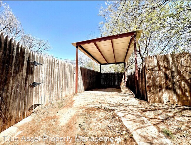 Foto del edificio - 3 br, 1 bath House - 2118 16th