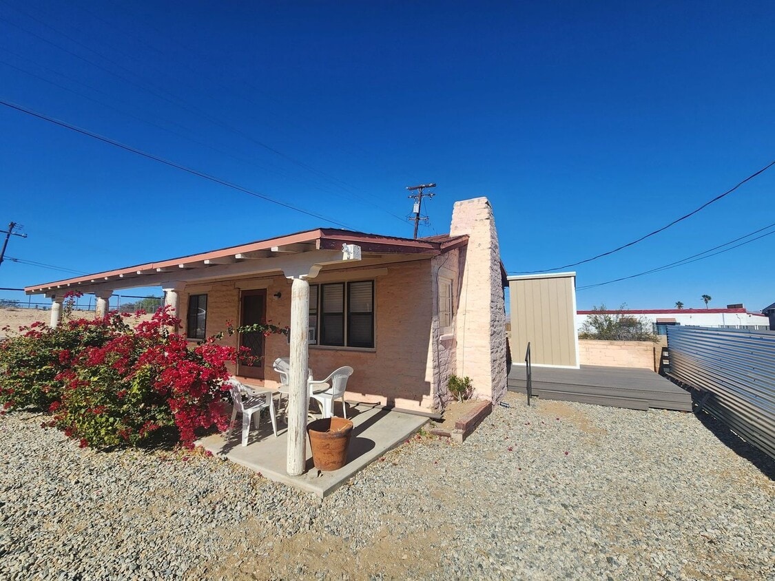 Primary Photo - Charming One Bedroom Cottage COMING THIS A...