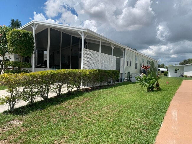 Building Photo - 6631 Spanish Lakes Blvd