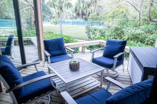 Foto del edificio - 2322 Boxwood Ln