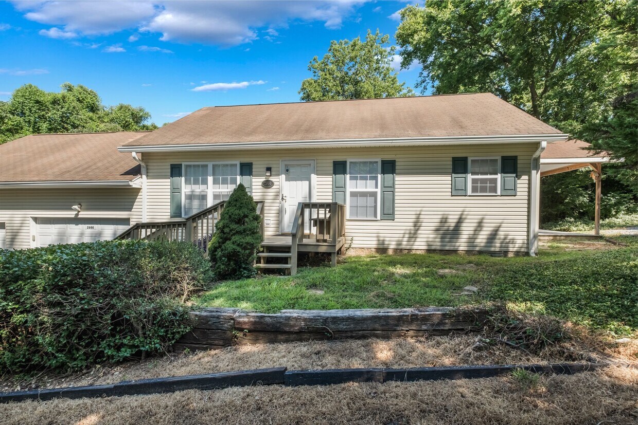 Foto principal - 2644 Hibbitts Rd