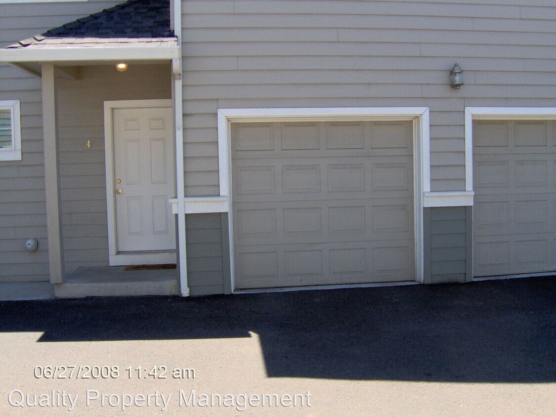 Primary Photo - 746 Swing Lane