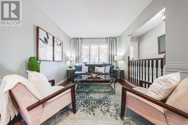Photo du bâtiment - 176 Highland Rd W
