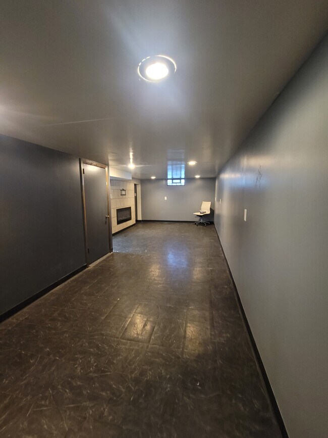 Building Photo - 531 Marshall St