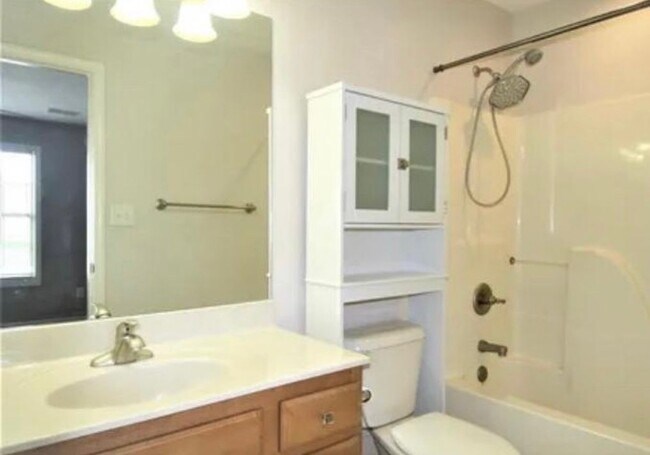 Foto del edificio - 428 Greathouse Dr