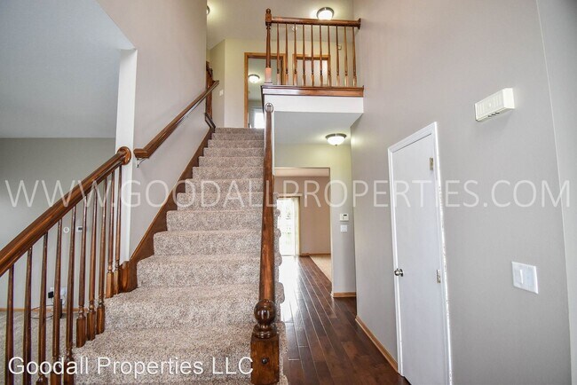 Building Photo - 5 br, 3.5 bath House - 1598 Nine Iron Dr