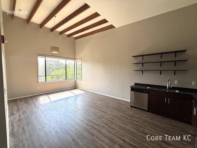 Building Photo - 3632 Gillham Rd