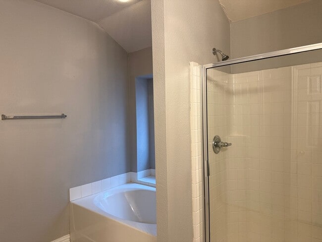 Building Photo - 510 Vienna Ct