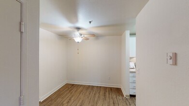 Interior Photo - Crown Pointe