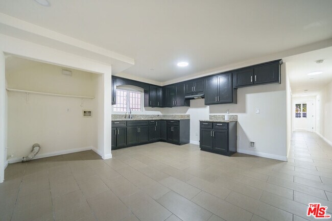 Foto del edificio - 10952 1/2 Wilmington Ave