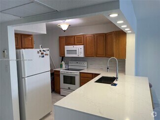 Building Photo - 9420 Poinciana Pl
