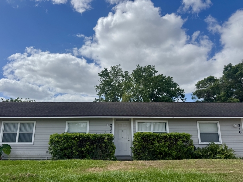 Primary Photo - 212 E Cypress St