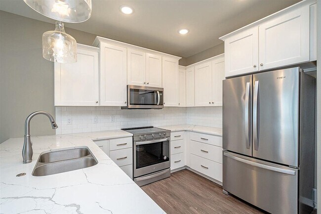 Foto del edificio - 260 N Scott Blvd