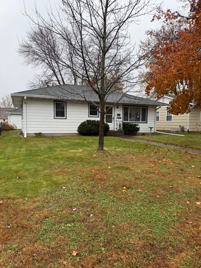 Building Photo - 138 21st Ave S