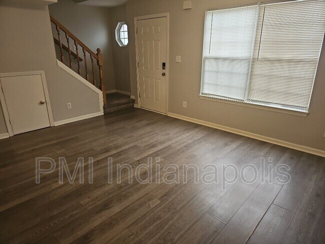 Building Photo - 1731 Winfield Park Dr