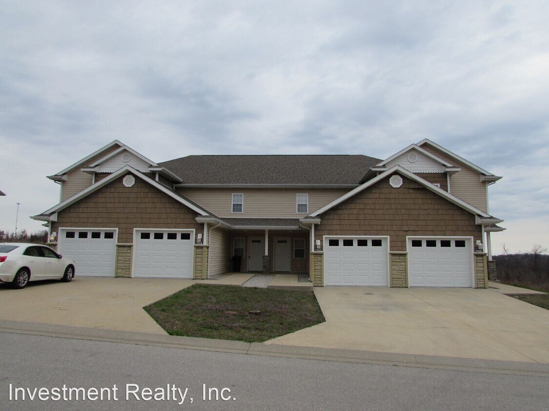 106 Daniels Ct, Saint Robert, MO 65584 Room for Rent in Saint Robert