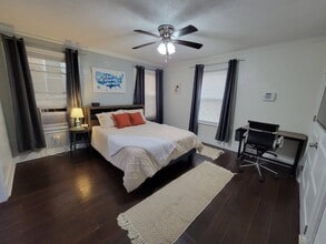 Building Photo - 717 Culbertson Dr